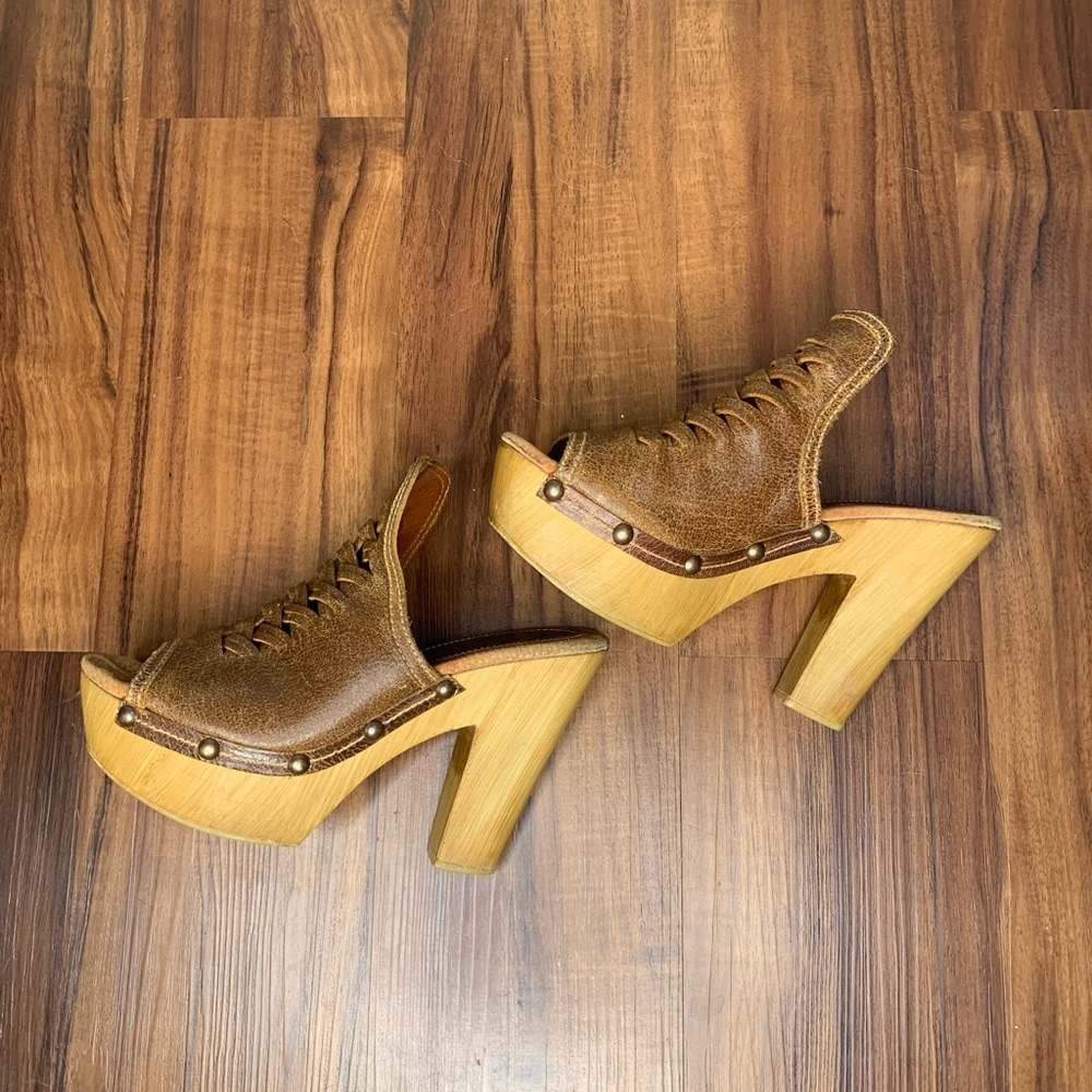 Sbicca Vintage Collection Clogs